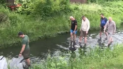 MASTER TV ŁUKÓW - Big Jump into the Krzna River
